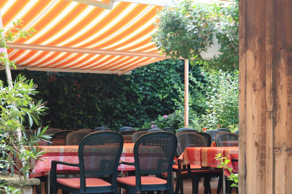 Gasthaus Zur Sonne Aesch  Екстериор снимка