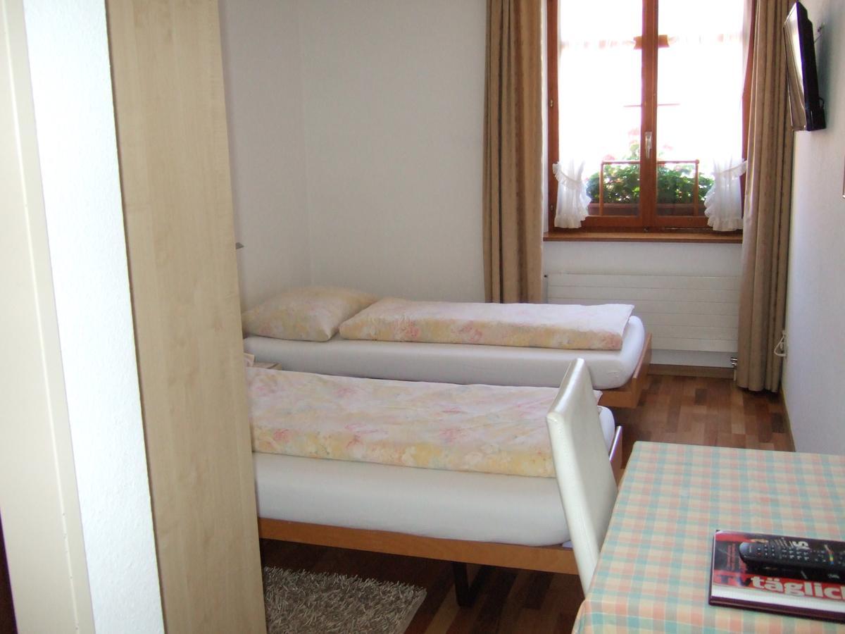 Gasthaus Zur Sonne Aesch  Екстериор снимка